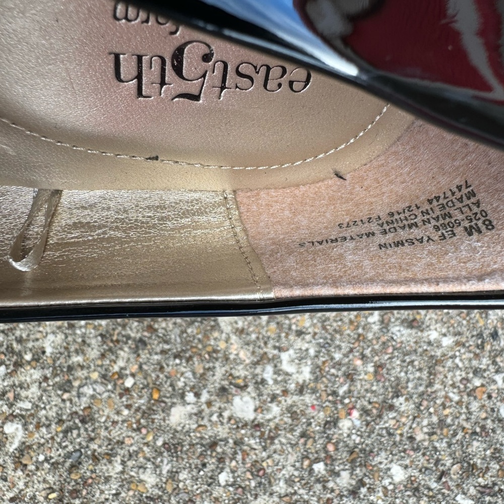 Shoes - Picture 3 of 3